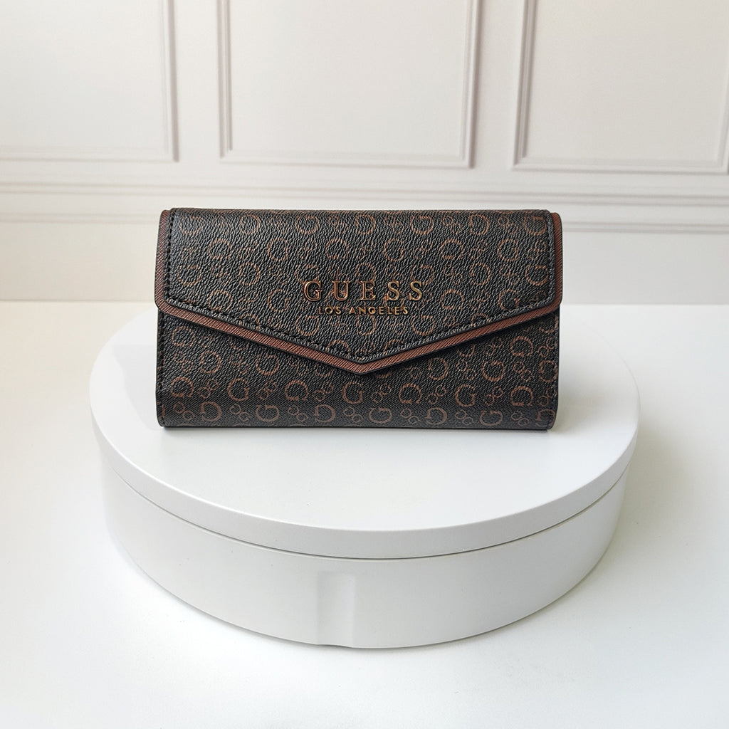 Cartera Brown