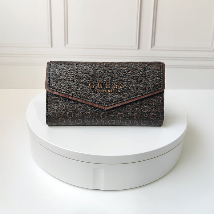Cartera Brown