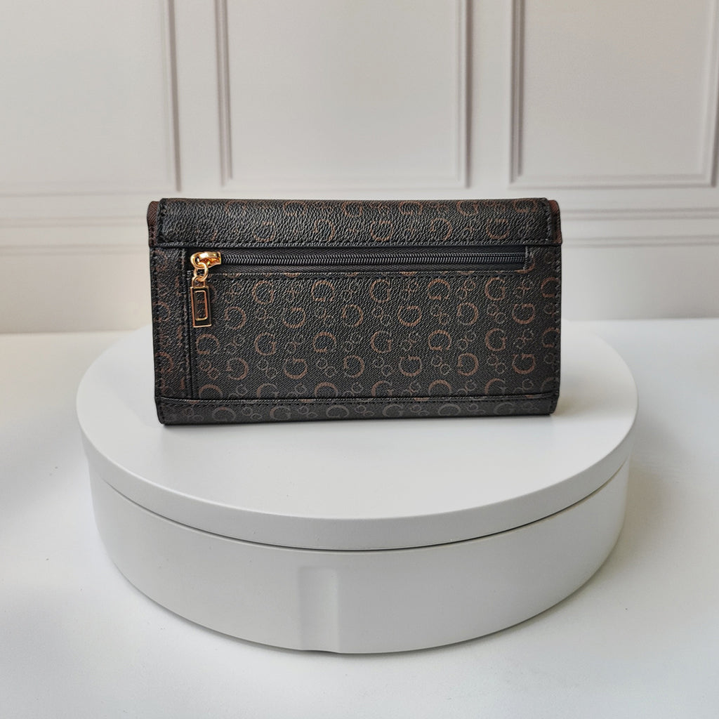 Cartera Brown