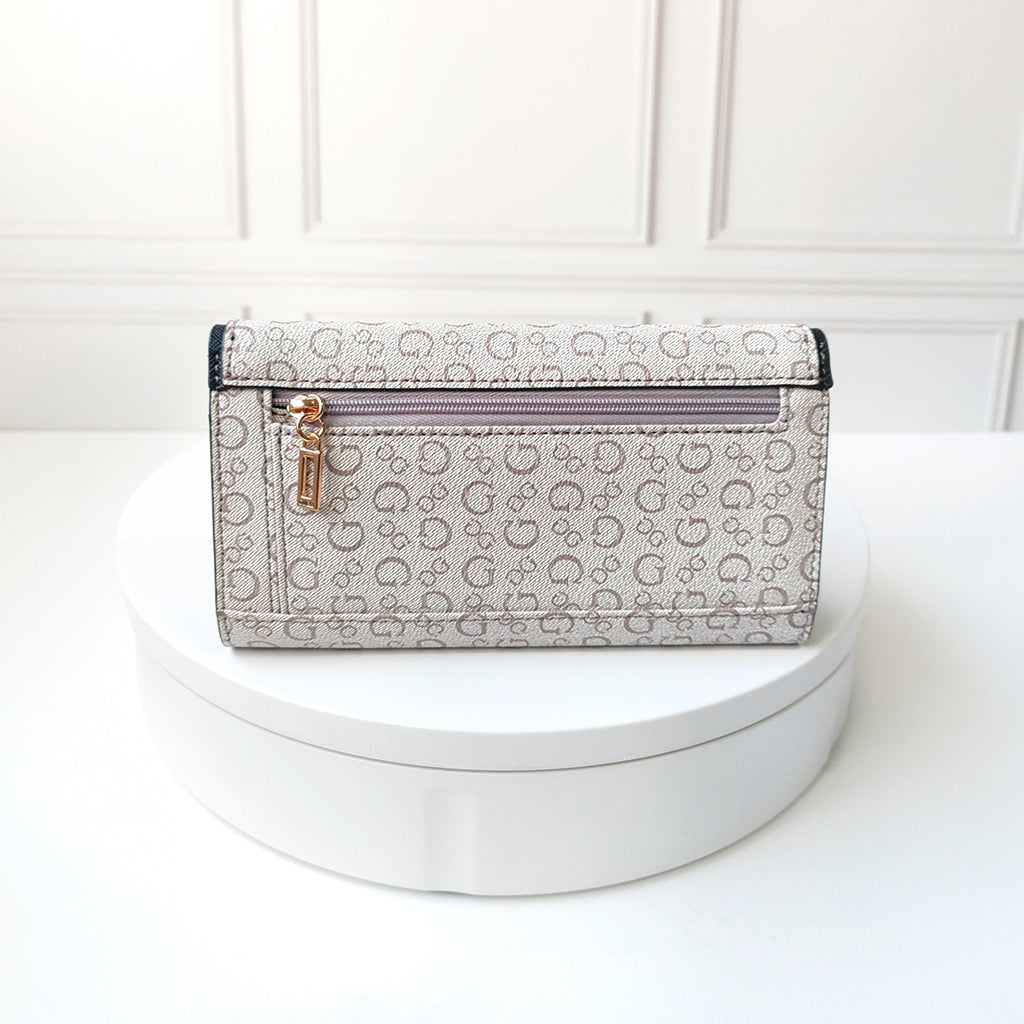 Cartera Brown